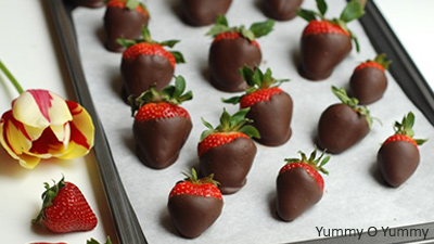 Young Chef 12 – Chocolate-covered Strawberries